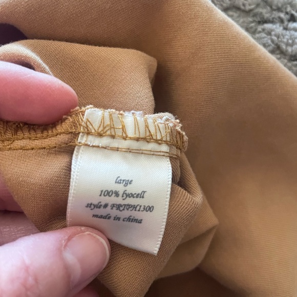 Harper Camel Lyocell Blouse Large Neutral Quiet Luxury Top - Picture 8 of 8